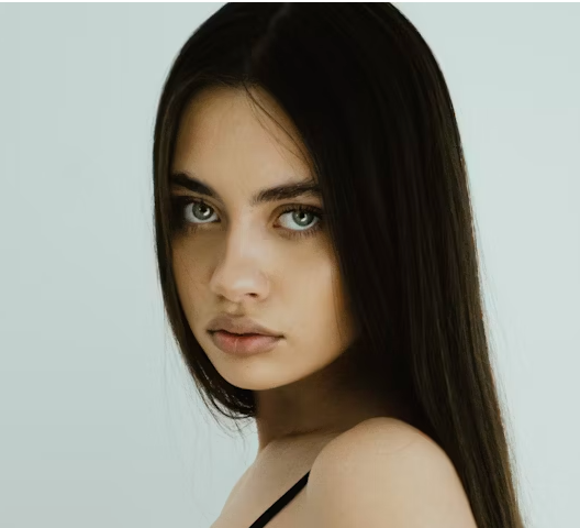 Dark haired woman portrait